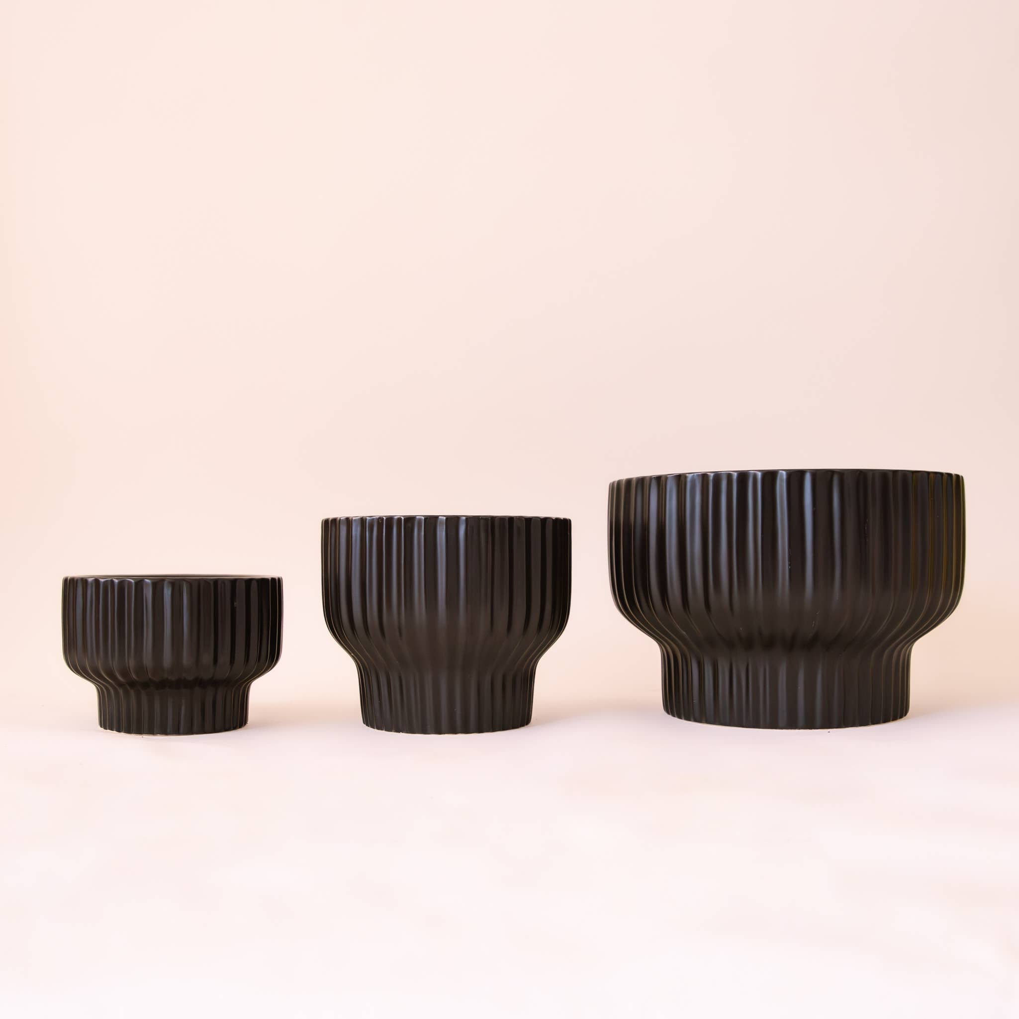 Presley Pedestal Planter | Black